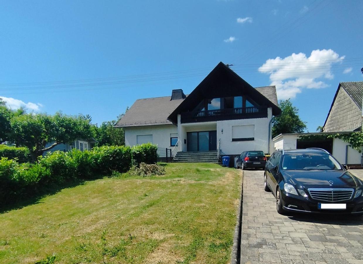 Ferienwohnung Jessica Mastershausen Bagian luar foto